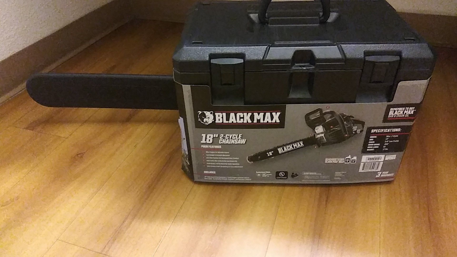 Blackmax chainsaw