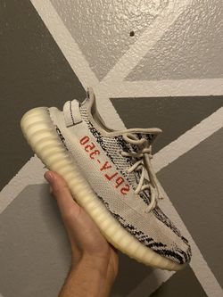 Yeezy v2 zebra sz10