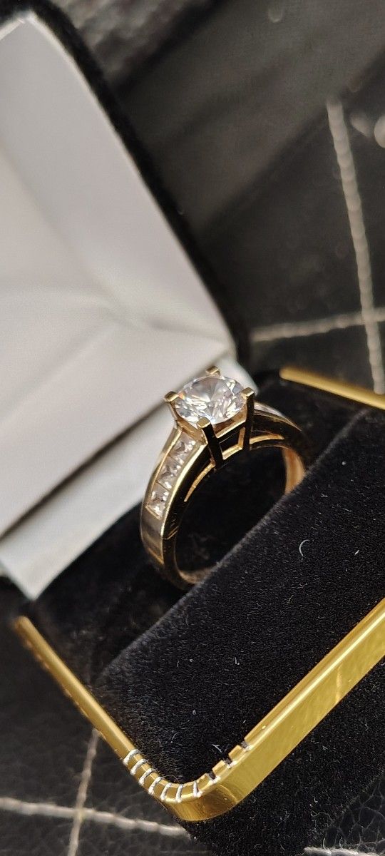 14k Engagement Ring/ Anillo de Compromiso