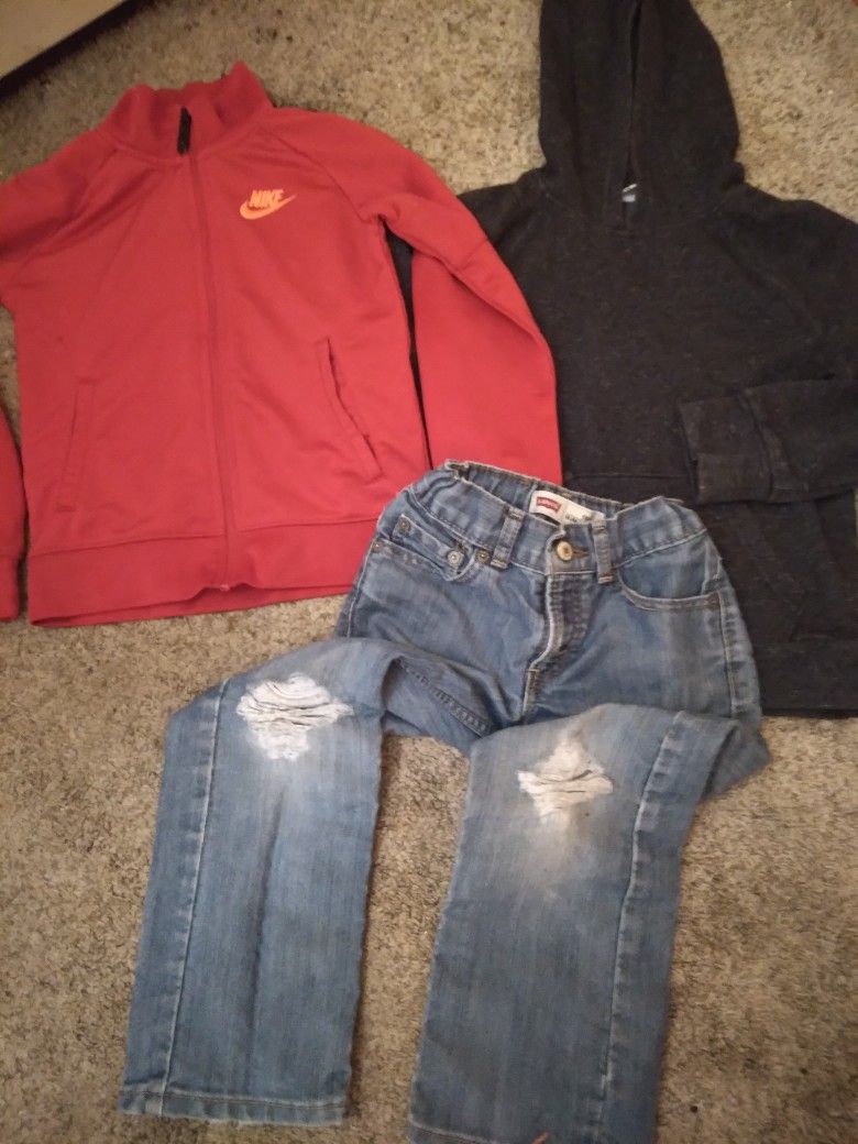 Boys Nike/Levi's Bundle Size 6