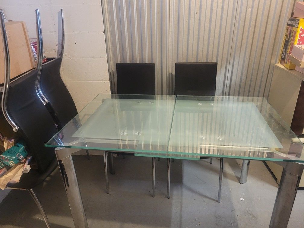 FREE dining Table And 6 Chairs