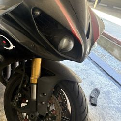Yamaha R1 Crossplane 09  