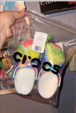 Youth Crocs Size 13