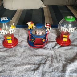 M& M Dispensers