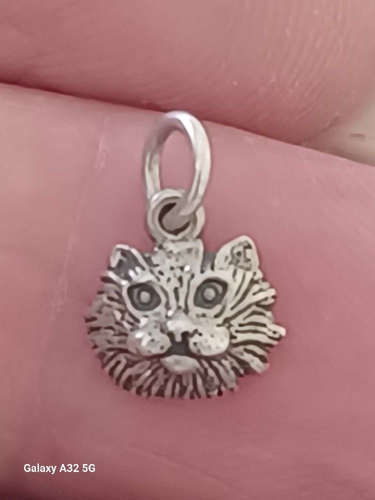 Vtg.Sterling Silver KITTY CAT FACE CHARM