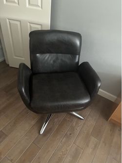 leather chair