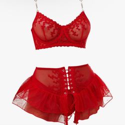 Large Womens Garter Lingerie Sets 3 Piece Underwire Sexy Bra and Panty Set With Mesh Mini Skirts 