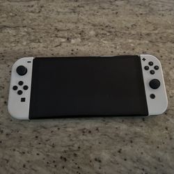 Nintendo Switch OLED Mario Kart 8 Deluxe Bundle