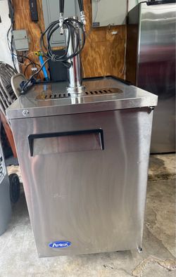 Beer keg cooler
