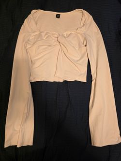 SHEIN White Long-Sleeve Twist-Front Cropped Top