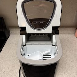 Frigidaire Ice Maker