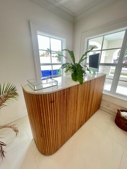 Custom Wood Tall Retail Cashwrap With Marble Top