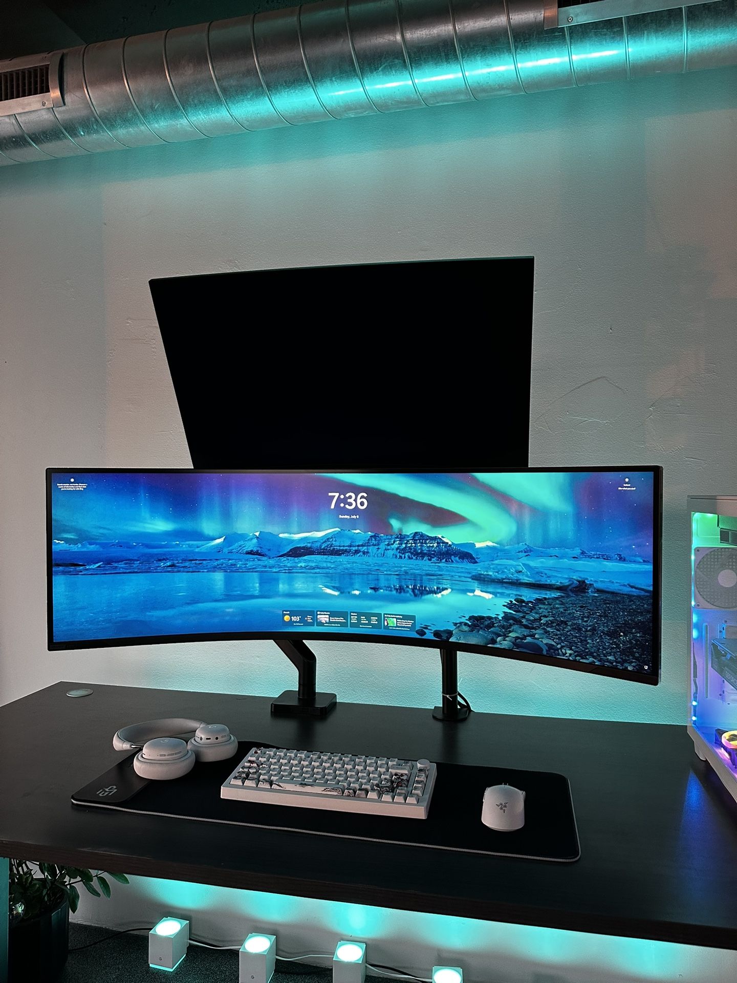 49” Samsung G9 240hz 4K Gaming Monitor