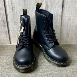 New w/ Box - Dr. Martens 1460 Smooth Leather
