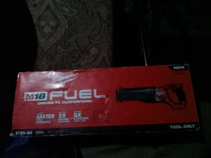 Milwaukee Sawzaw M18 Fuel