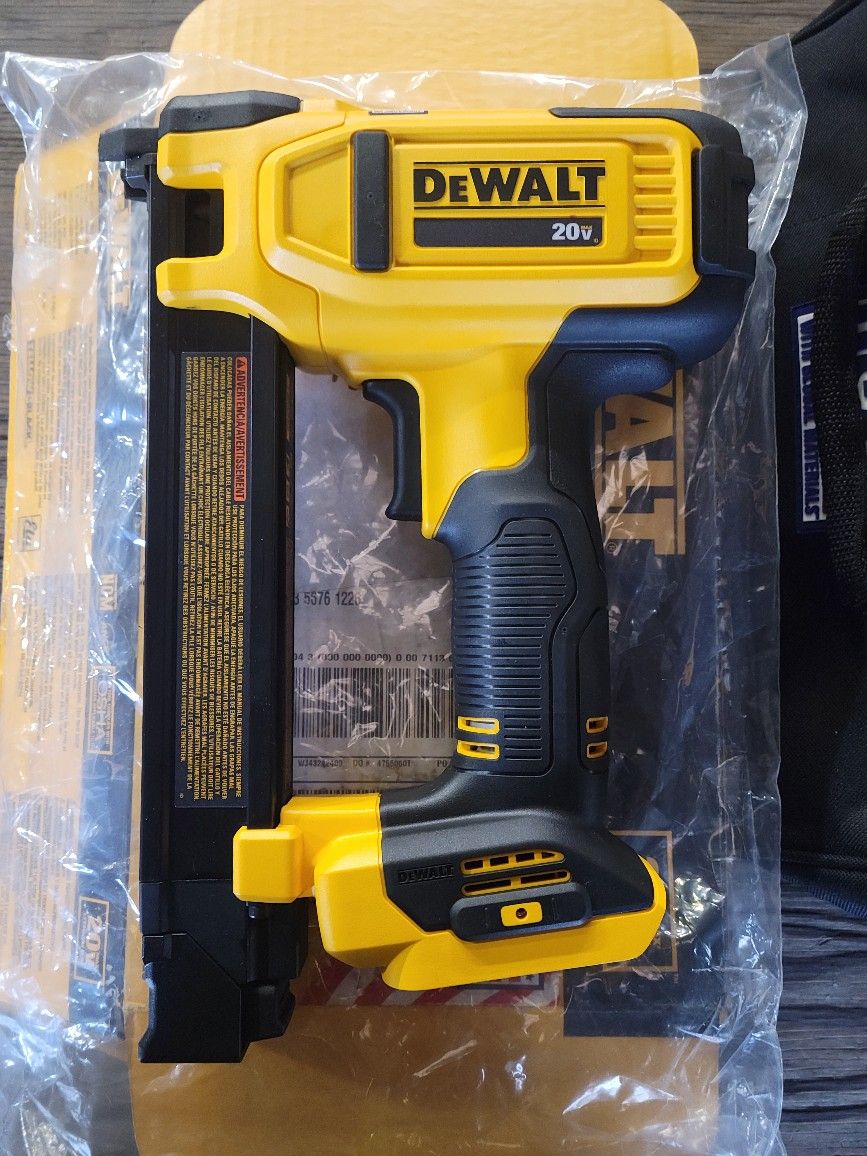 DEWALT DCN701B 20V Battery Powered Cordless Stapler