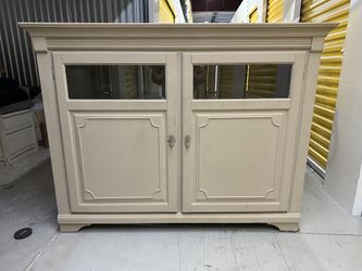 Auto Lift TV Entertainment Center 