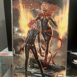 Captain Marvel #1 - Exclusive Variant