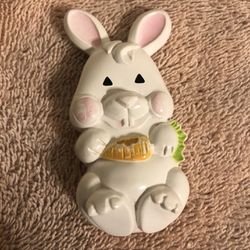 Vintage 1973 Avon Funny Bunny Eating Carrot Pin Pal Fragrance Glace Pin