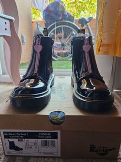 Botas Dr. Martens Bex Heart Zip J de Charol, Color (Black-Pale Pink) para niñ@s, (Size 12)