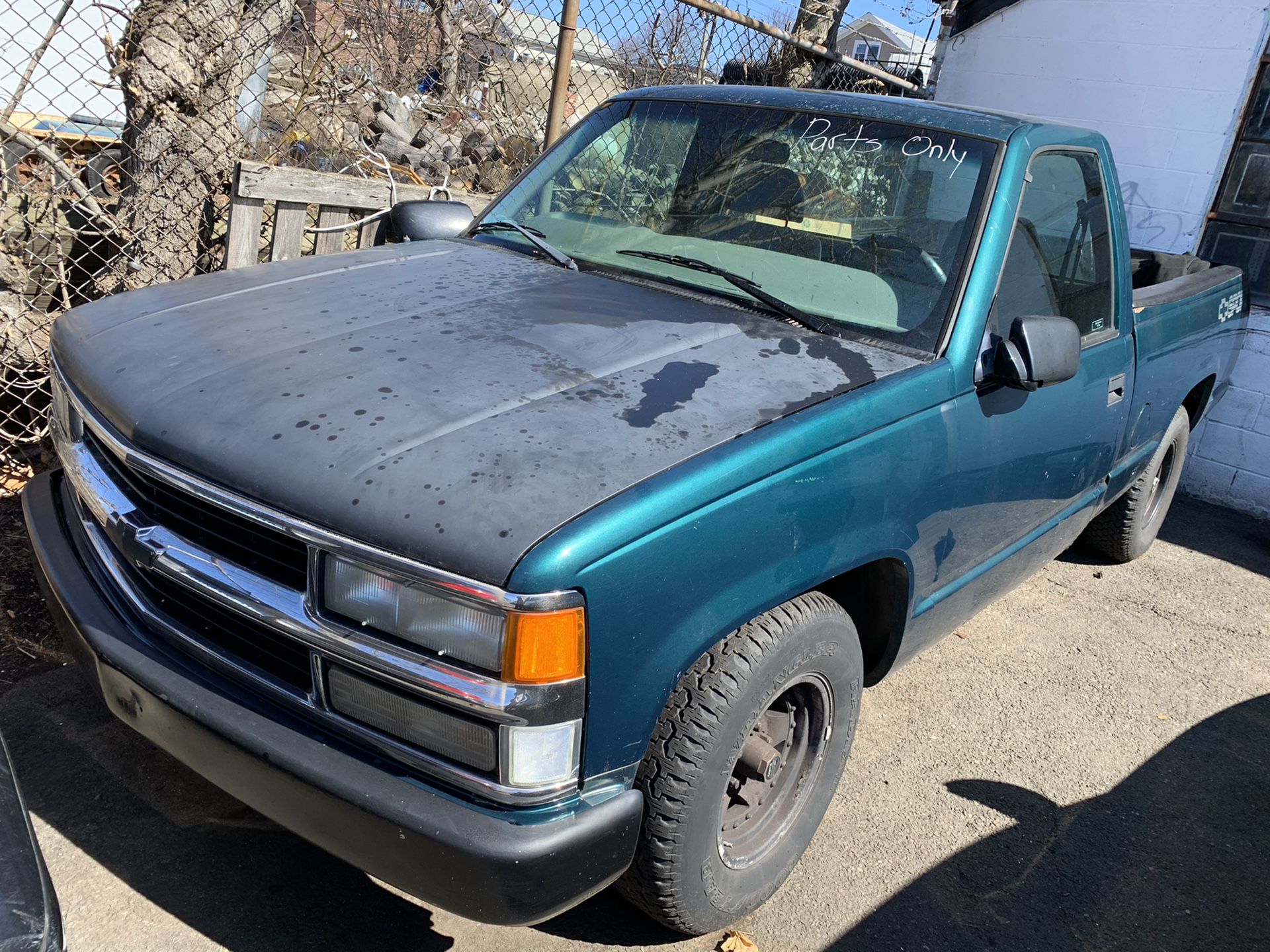 🛑🛑🚨🚨PARTS ONLY 🚨🚨🛑🛑 1998 CHEVY SPORT PICK-UP