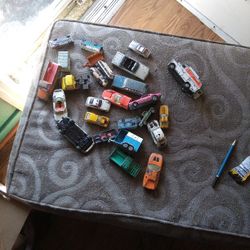Lot Of 27 Vintage Cars / Trucks 