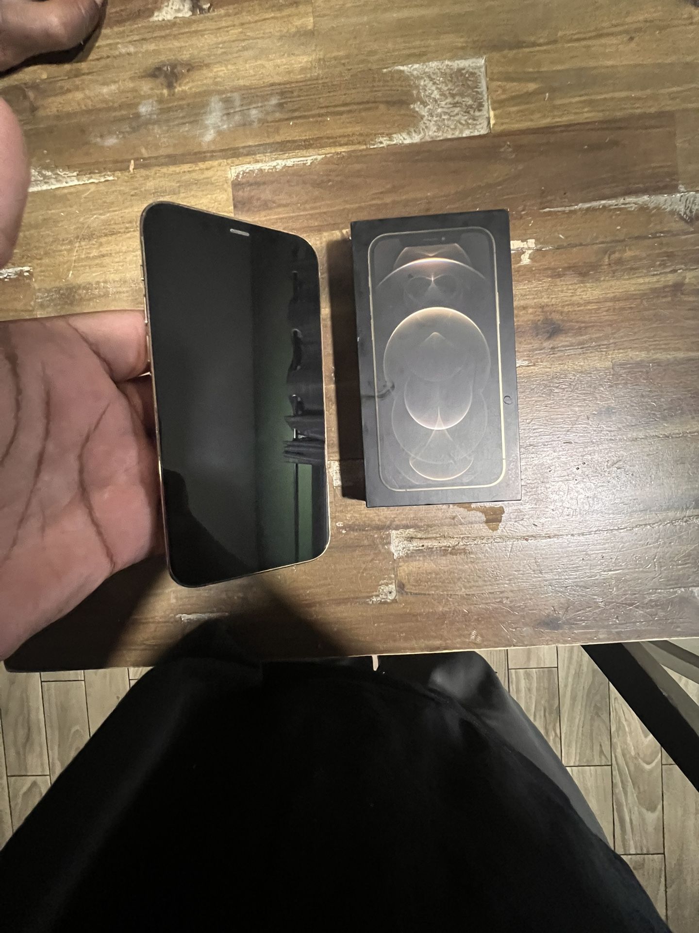 Iphone 12 pro 256gb-Mint condition