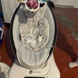 4 Moms Baby Swing