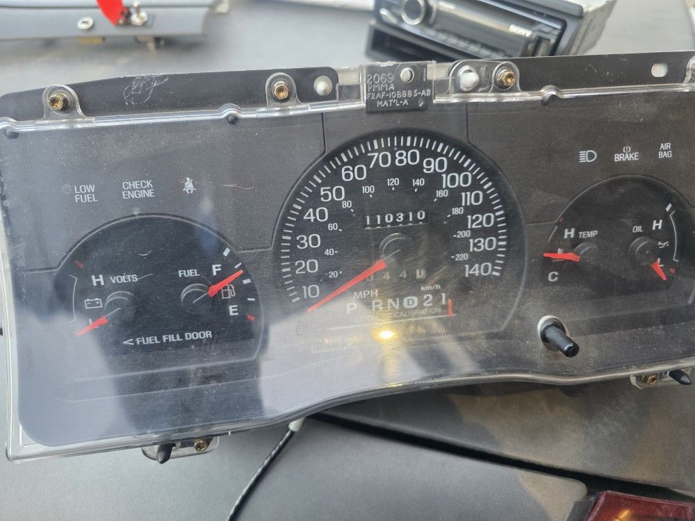 CROWN VICTORIA SPEDOMETER INSTRUMENT CLUSTER W/LED Backlit Bulbs