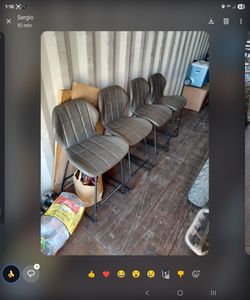 4 Chairs