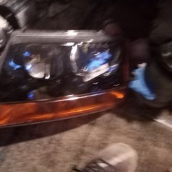 Jeep Grand Cherokee Head Light