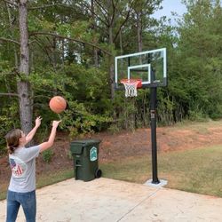 Lifetime 54 inch in ground basketball hoop adjustable basketball court