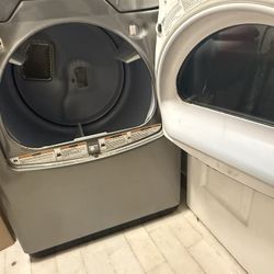 Whirlpool Cabrio Platinum High Efficiency Front Load Electric Dryer-Silver