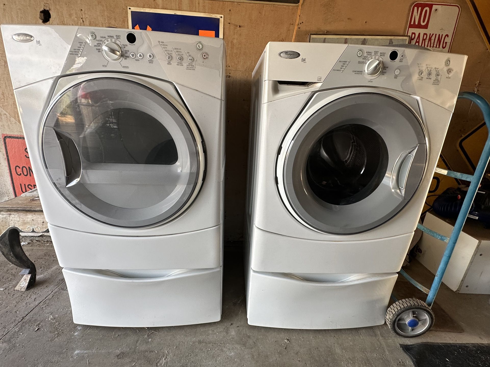 Whirlpool Duet Washer & Dryer Does Not Work for Sale in Riverside, CA