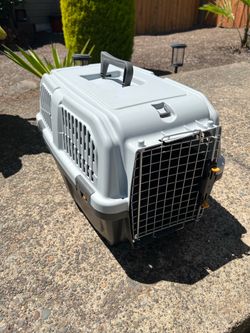Small dog/cat kennel