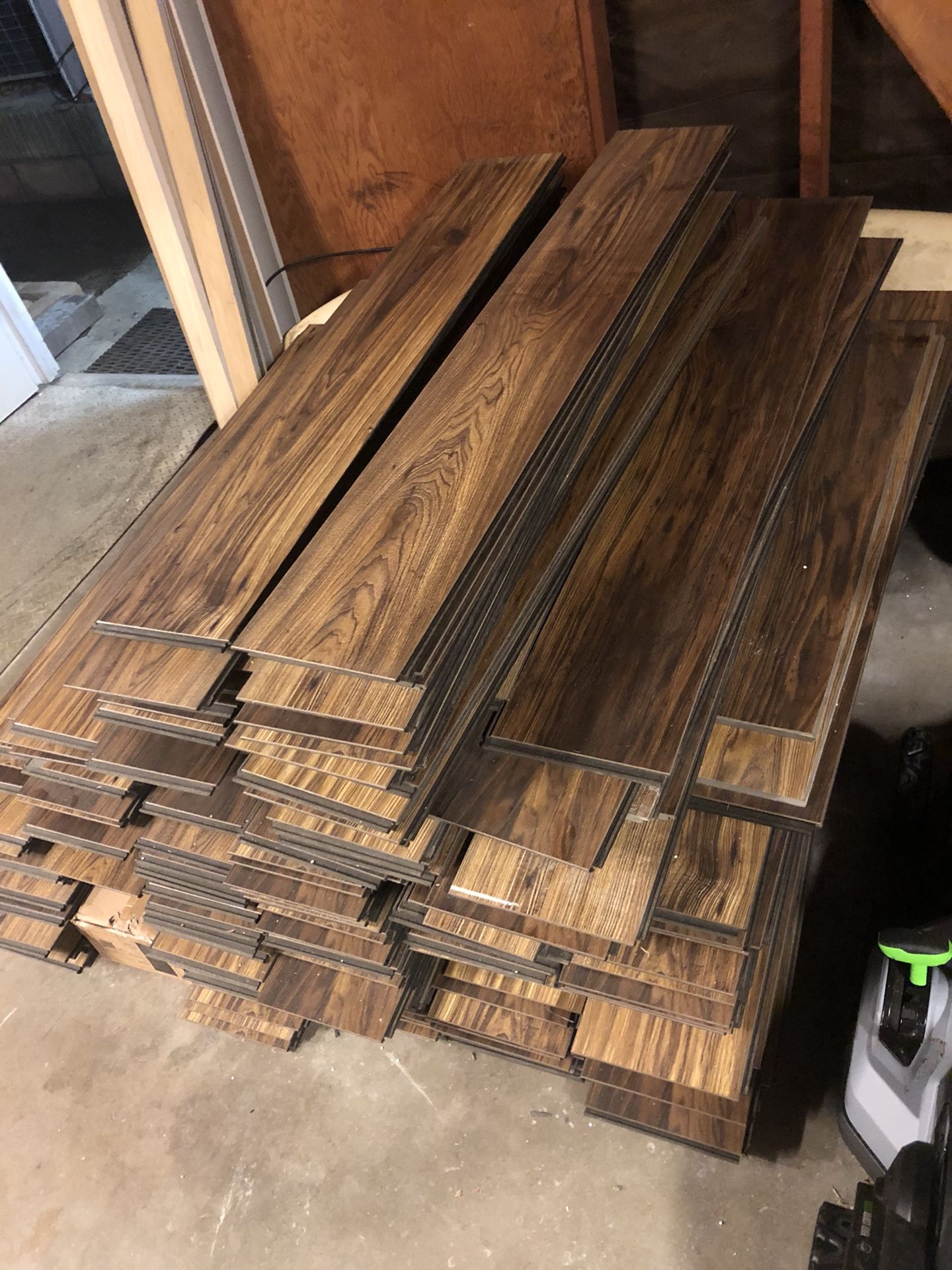 12mm AquaGuard water resistant laminate flooring 675 sqft Belle Isle color