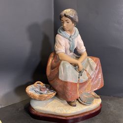 Lladro Fisherseller By Vicente Martinez very Large 15” Tall No Box