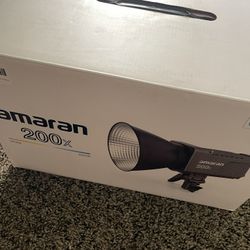 Amaran 200x Bi-Color 200W LED Video Light by Aputure 2(contact info removed)K
