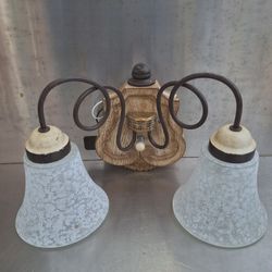 Vanity Lights With 1 Chandler 