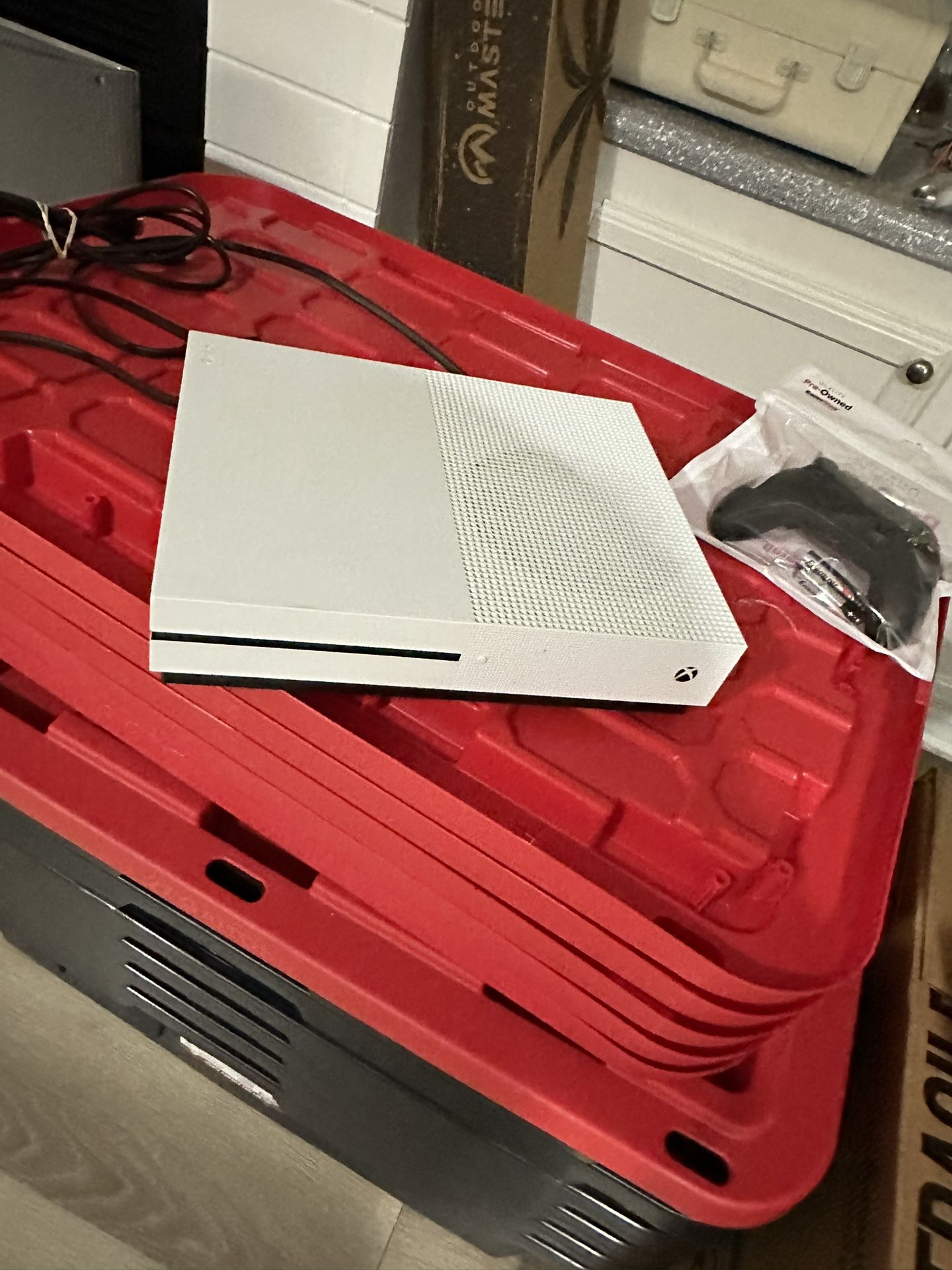 Xbox One S