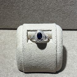 Gold Fashion Ladies Ring 