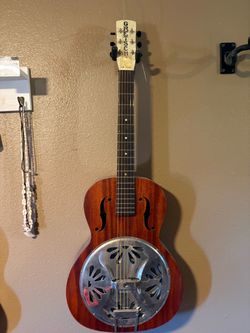 Gretsch G9240 Alligator Biscuit Round-Neck Resonator