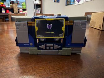 Transformers Netflix Soundwave ONLY War For Cybertron WFC Earthrise Walmart
