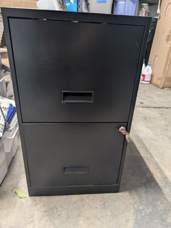 To draw filing cabinet with two keys