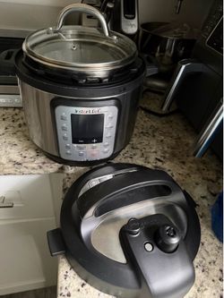 Instant Pot DUO60 6 Qt 7-in-1 Multi-Use Programmable Pressure Cooker