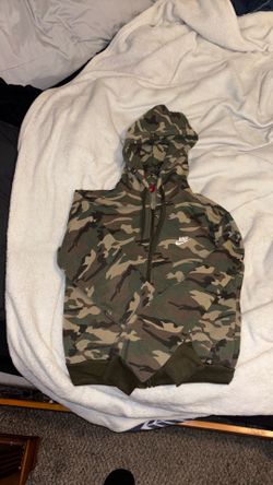 Large camouflage nike sweatsuit