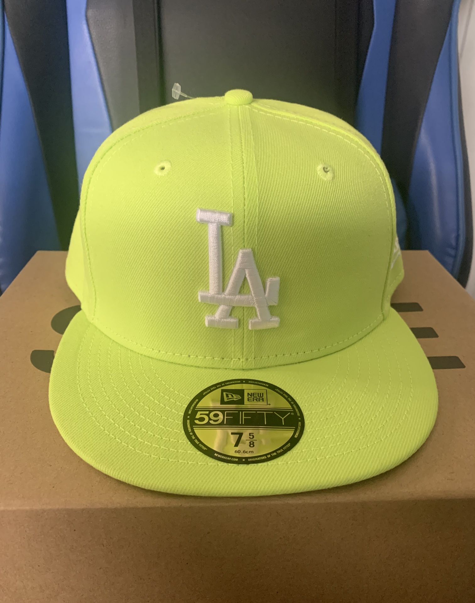 New Era Los Angeles LA Dodgers Cyber Green 59FIFTY Fitted Hat Size 7 5/8