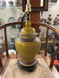 Chinese Vase Lamp