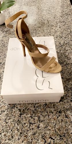 Steve Madden Heels- Color Skin Tone/Nude size 7.5