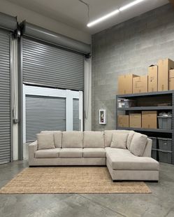 Like NEW !! Large Sectional Sofa - Made in USA - by Urbanism Furniture